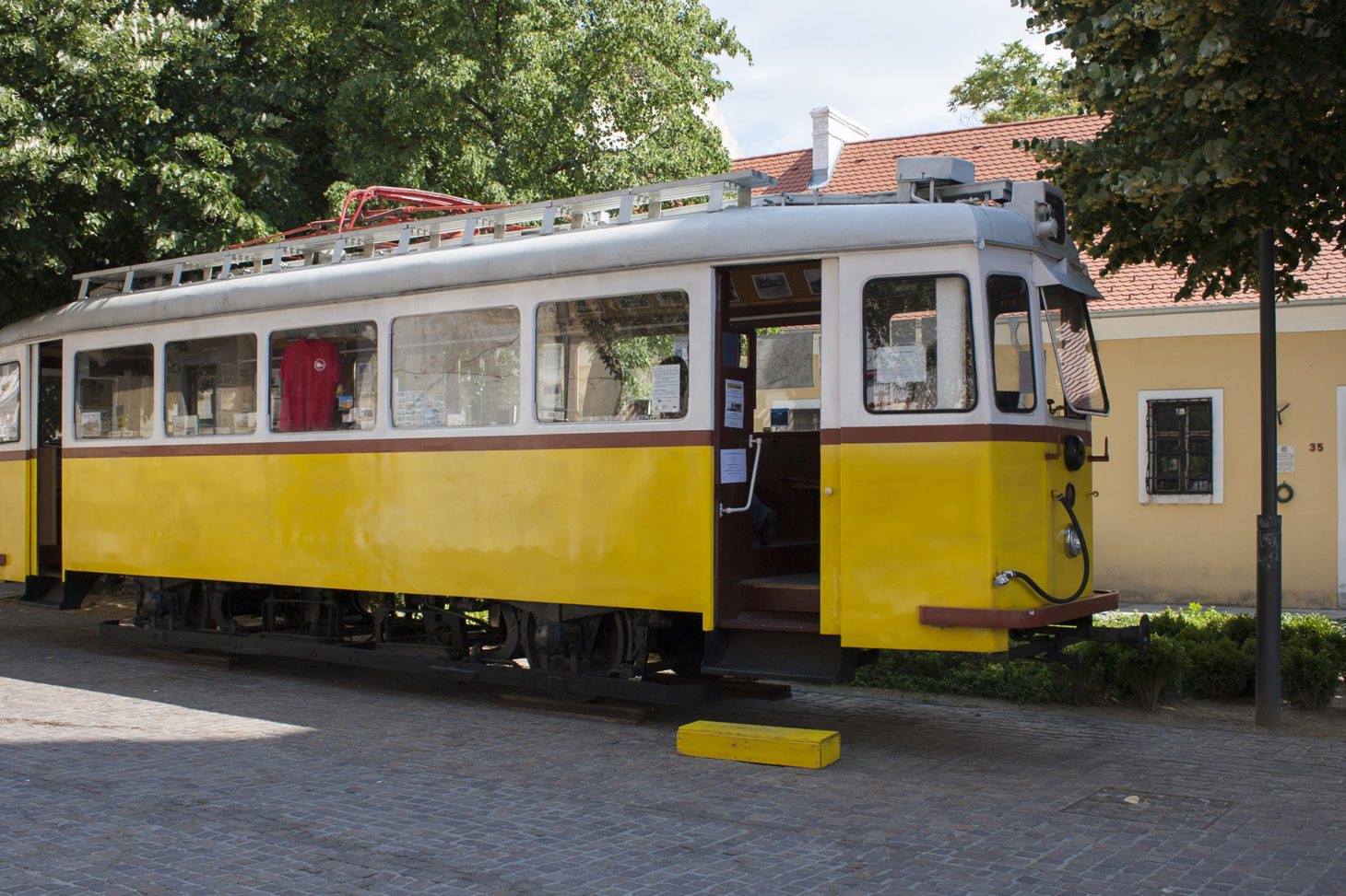 Rumeni tramvaj